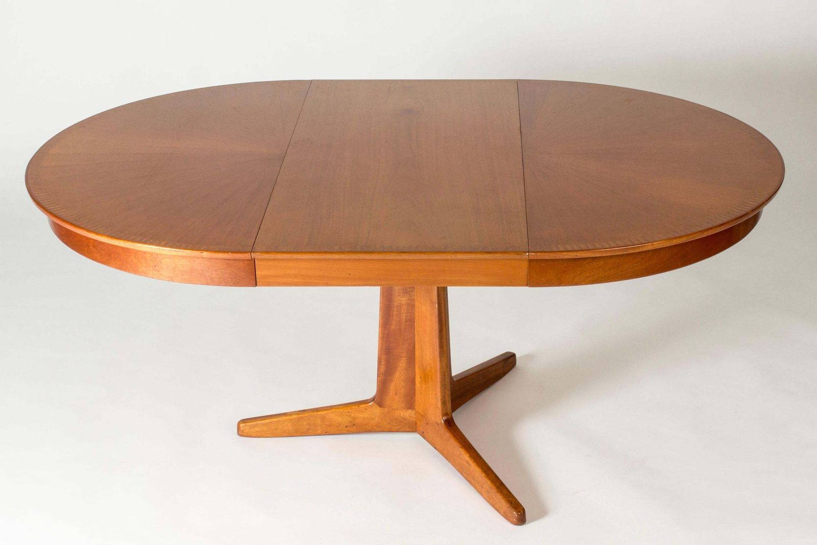Table à manger suédoise moderne en acajou par Carl Axel Acking, années 1940 photo 12442.0