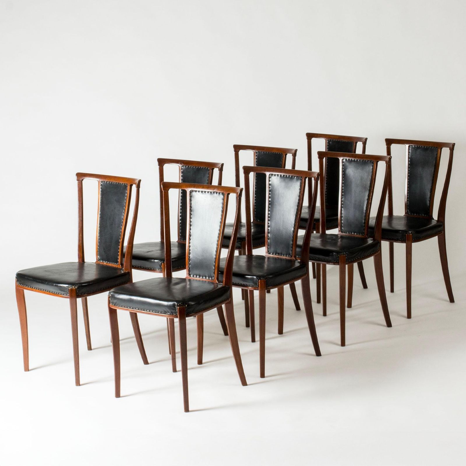 Ensemble de huit chaises de salle à manger suédoises modernes en acajou, par Carl Axel Acking, années 1950 photo for sale