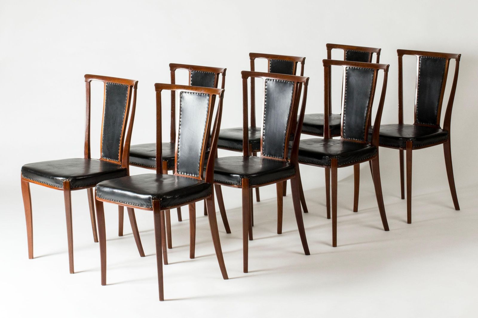 Ensemble de huit chaises de salle à manger suédoises modernes en acajou, par Carl Axel Acking, années 1950 photo Mobilier