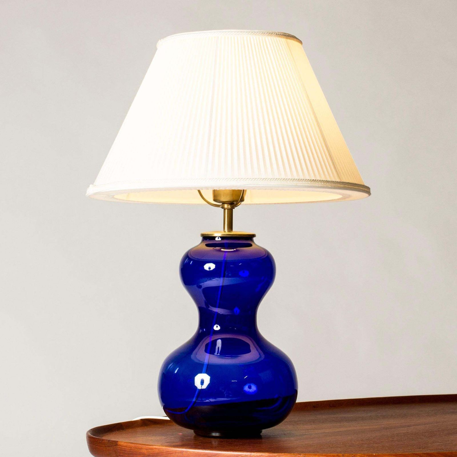 Zweedse moderne glazen tafellamp van Josef Frank voor Firma Svenskt Tenn, jaren 1940/50 photo for sale