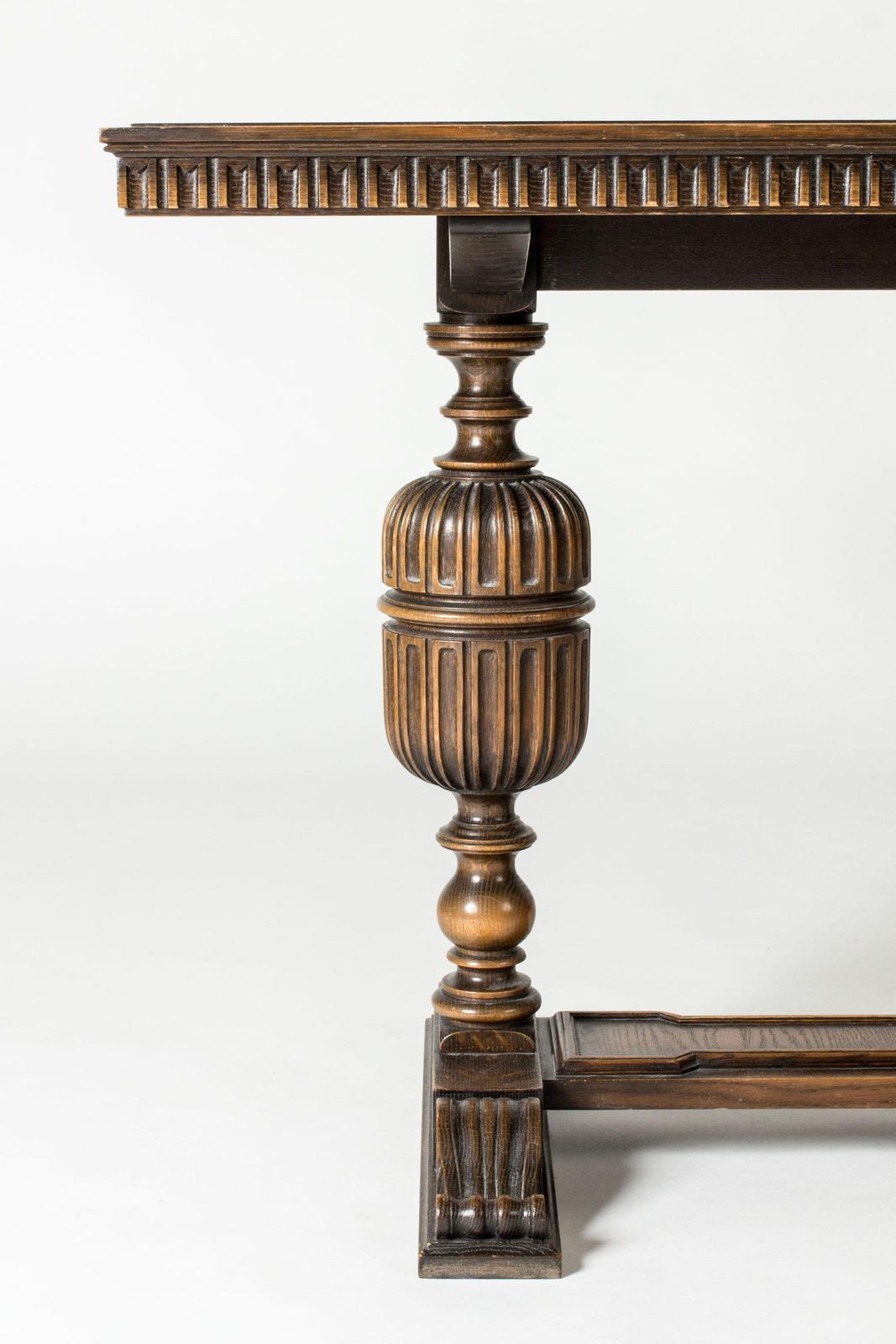 Table de bibliothèque Swedish Grace « Charles » par Axel Einar Hjorth pour NK, Suède, 1929 photo buy