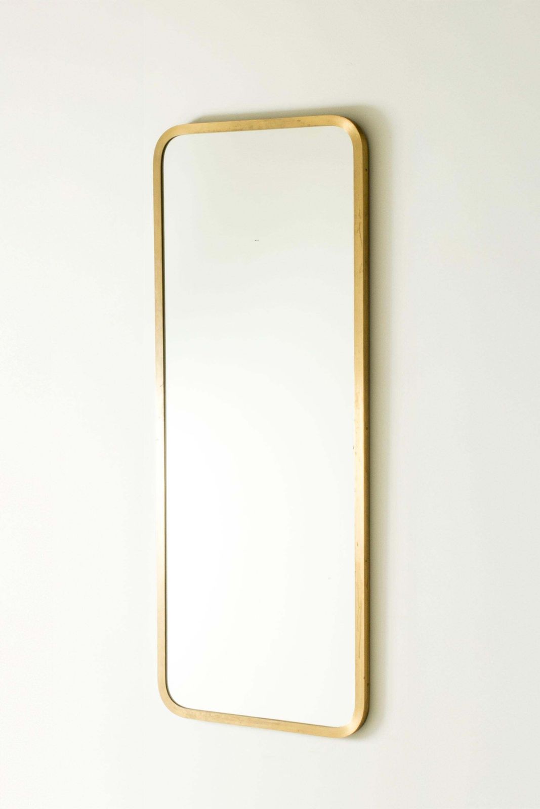 Swedish Modern messing wandspiegel, Nordiska Kompaniet, Zweden, jaren 1940 photo for sale