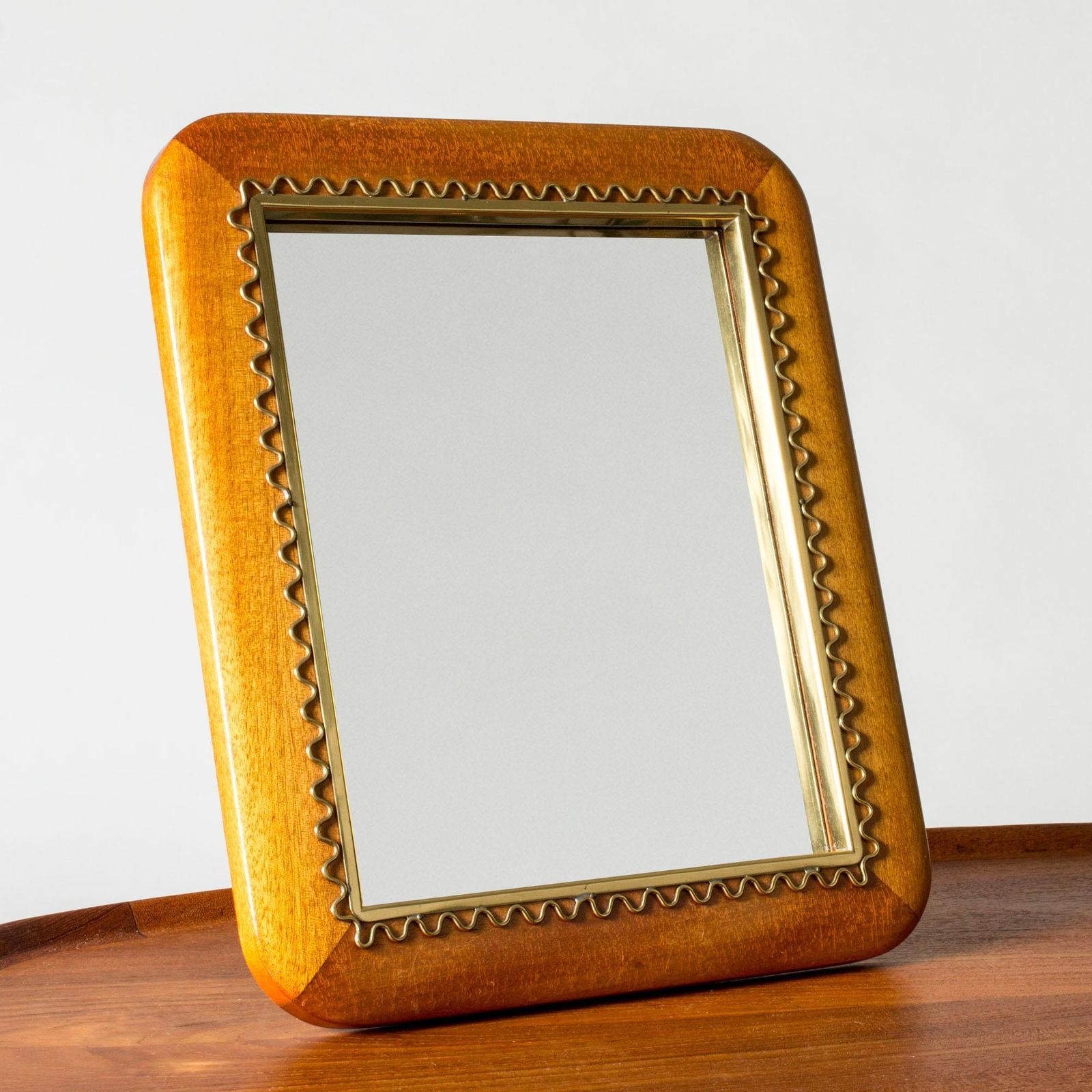 Swedish Modern mahonie tafelspiegel, Svensk Hemslöjd, Zweden, jaren 1940 photo furniture