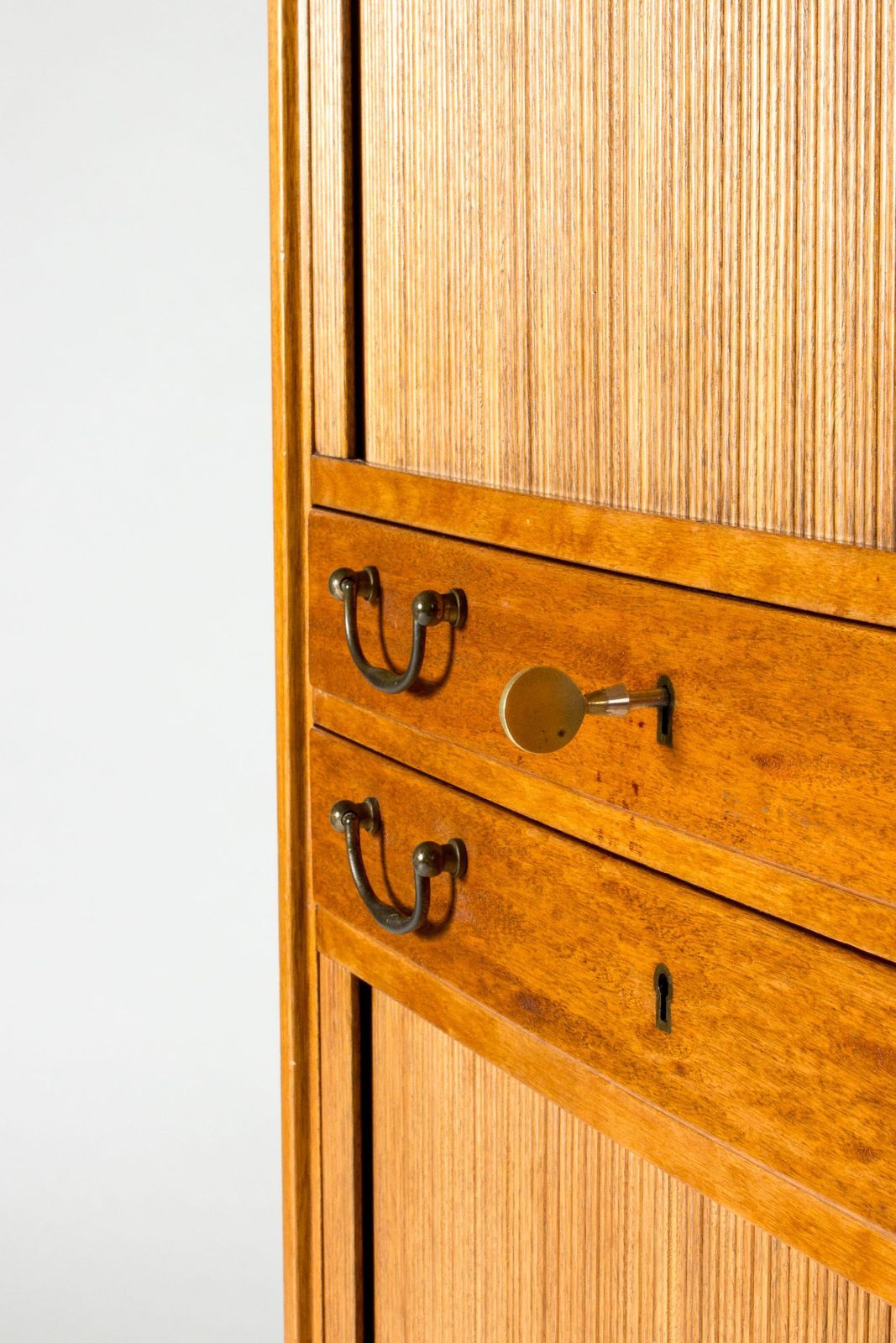 photo furniture Scandinavian Modern Cabinet in Mahogany van Ole Wanscher, Denemarken, jaren 1940