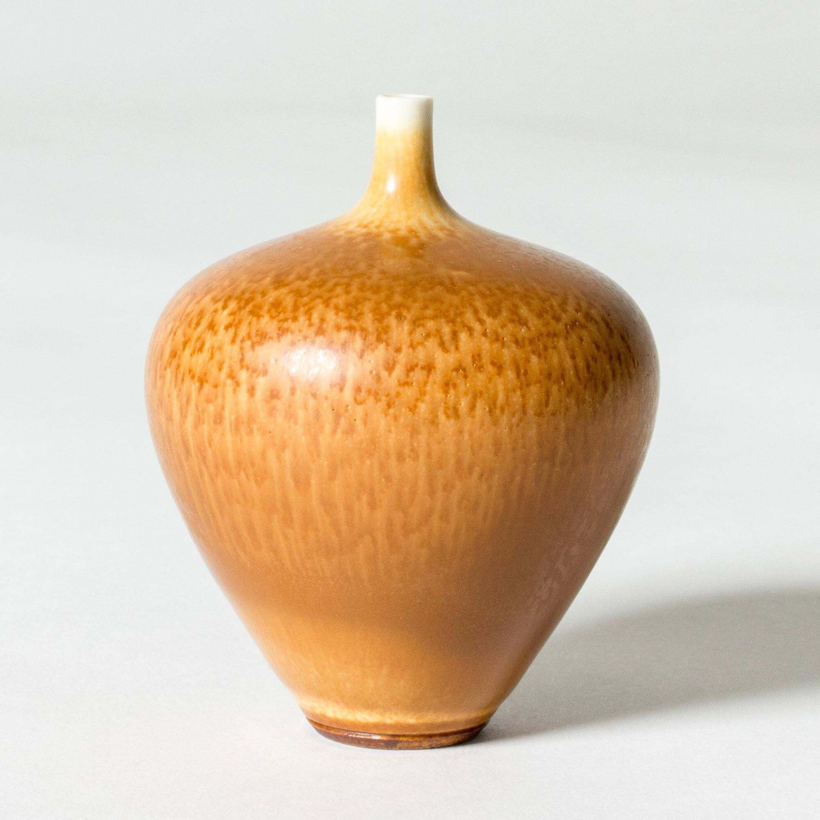 Mid-century steengoed vaas van Berndt Friberg, Gustavsberg, Zweden, 1968 photo furniture