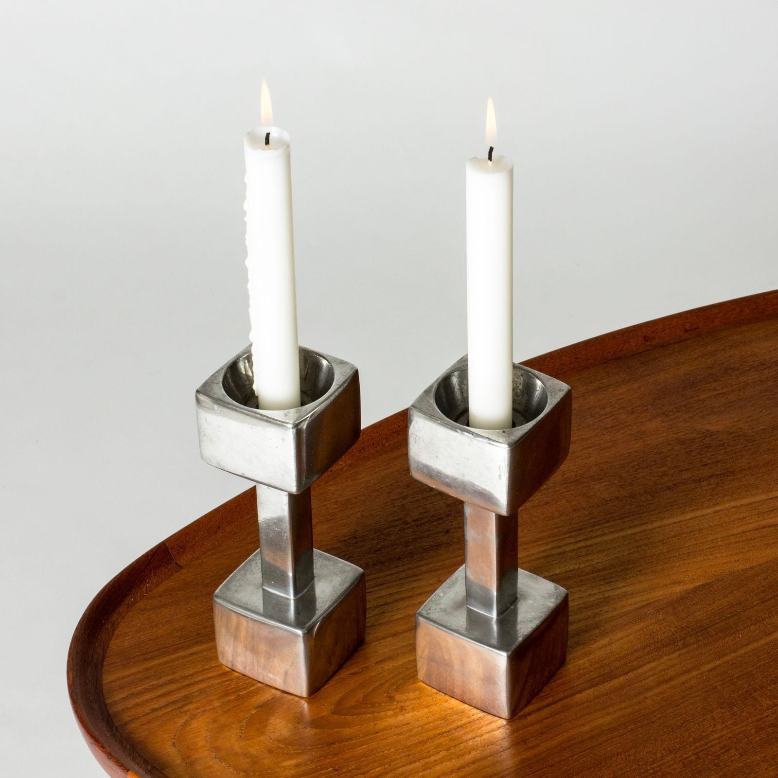 Tinnen kandelaars van Astrid Fog voor Just Andersen, Denemarken, jaren 1960 photo furniture
