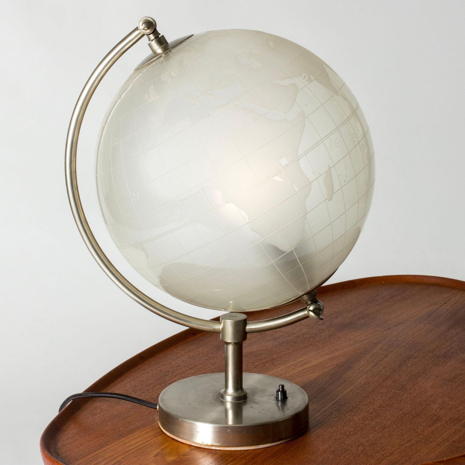 Lampe de table globe vintage, Flygfors, Suède, années 1950 photo 17462.0