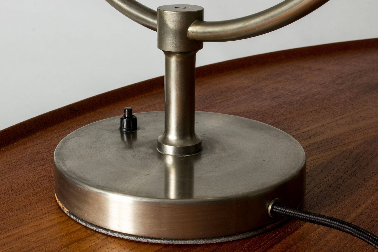 photo furniture Rare Midcentury Glass Globe Table Lamp, Flygfors, Sweden, 1950s