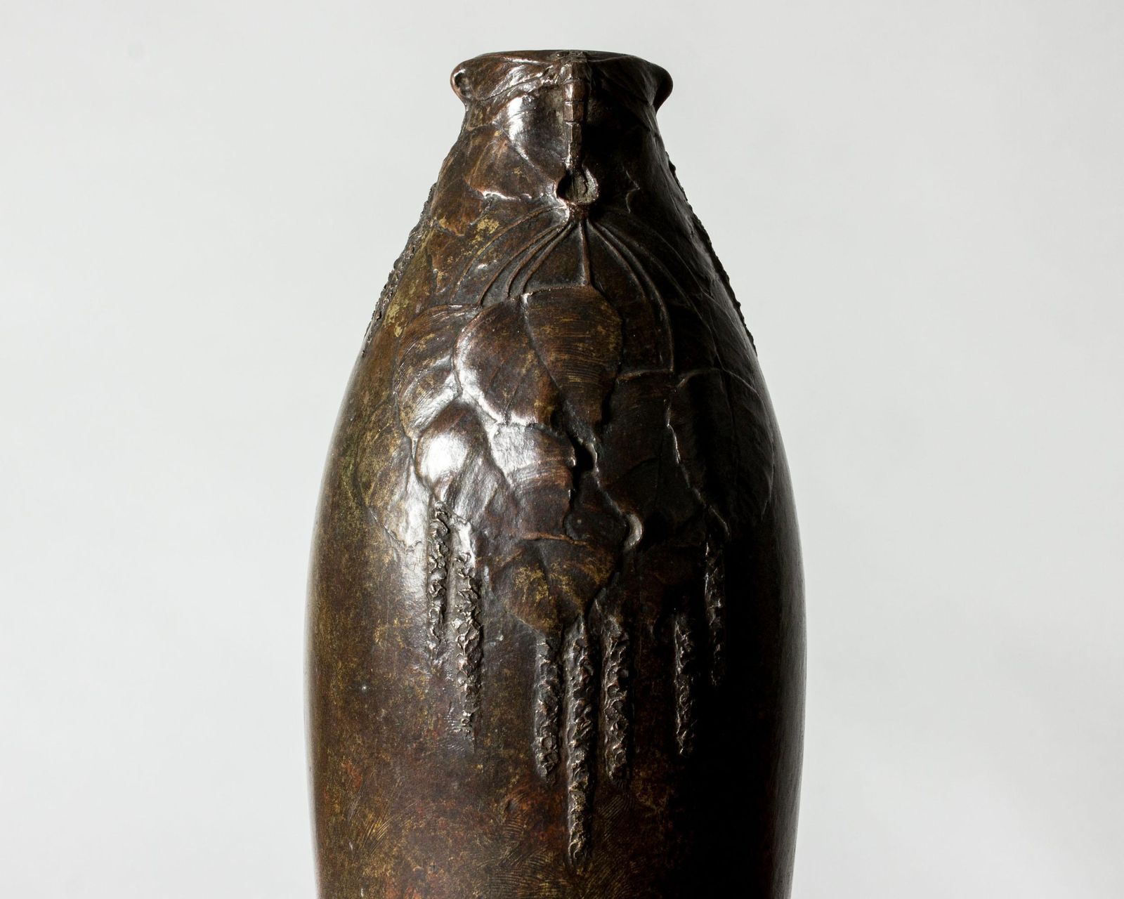 Vase Art Nouveau en bronze par Hugo Elmqvist, Suède, vers 1900 photo for sale
