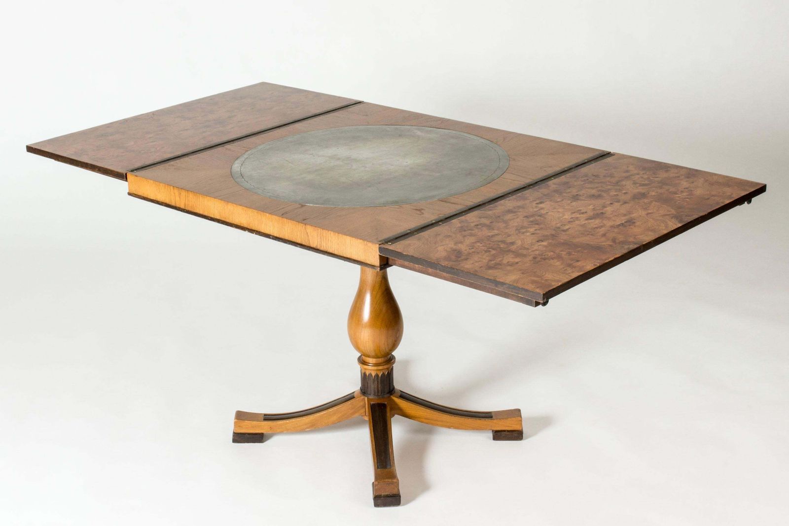 Table d'appoint moderniste par Erik Chambert, Suède, années 1930 photo buy