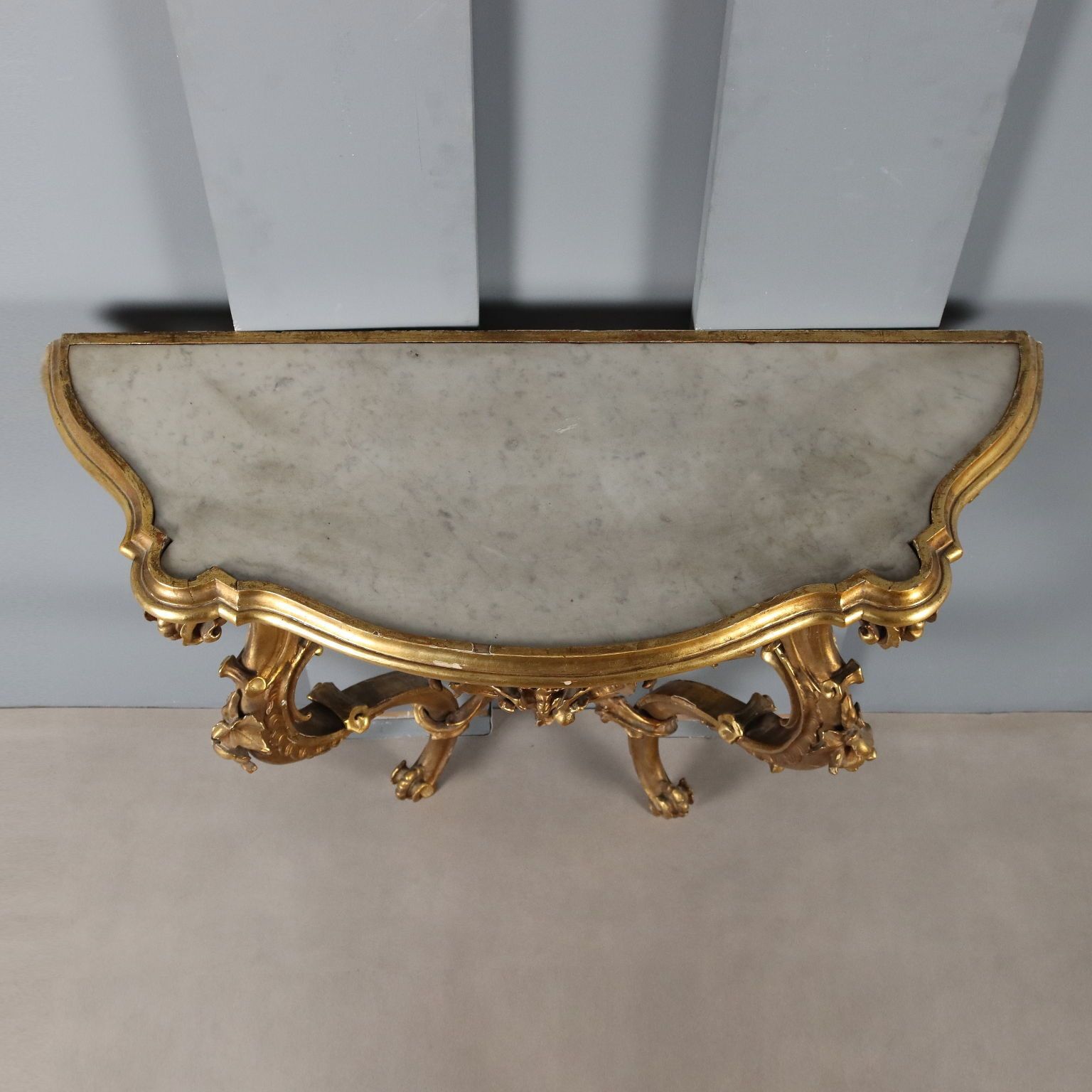 photo furniture Console de style Rococo, plateau en marbre