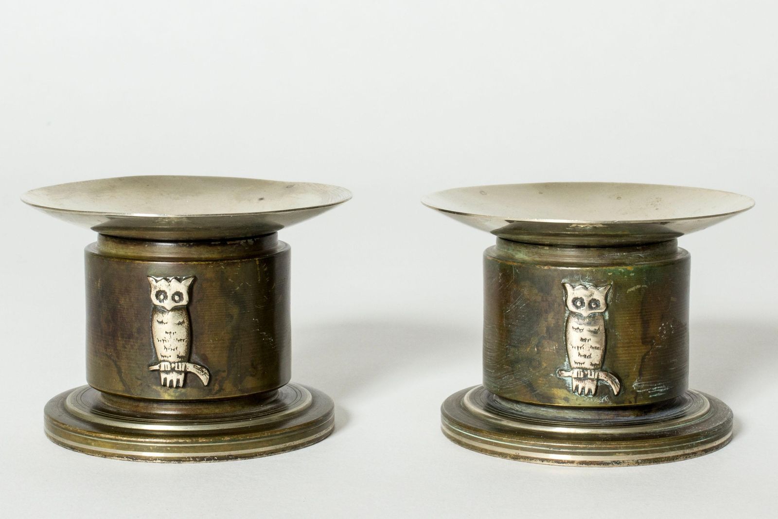 Modernistische functionalist bronzen kandelaars van Orio, Zweden, jaren 1930 photo furniture