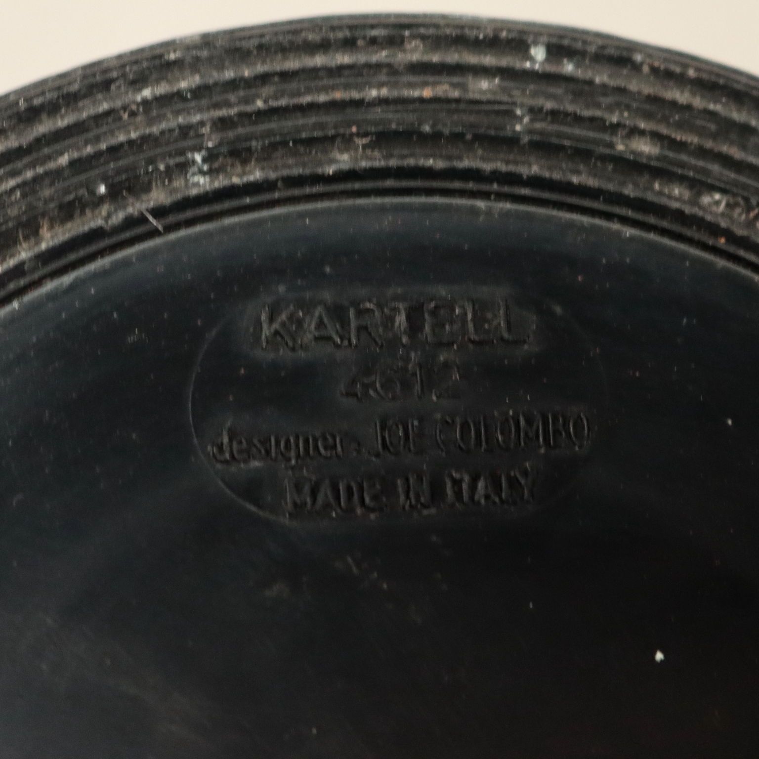 Column Ashtray Model '4612' van Joe Colombo photo 180.0