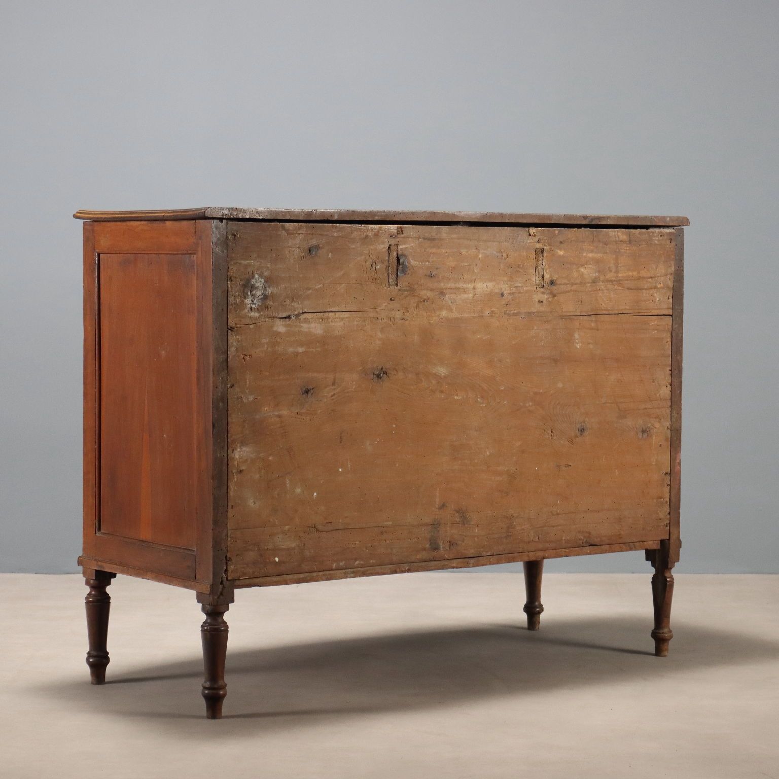 Mobilier Commode d'époque en noyer 5 tiroirs, Italie, XIXe siècle photo