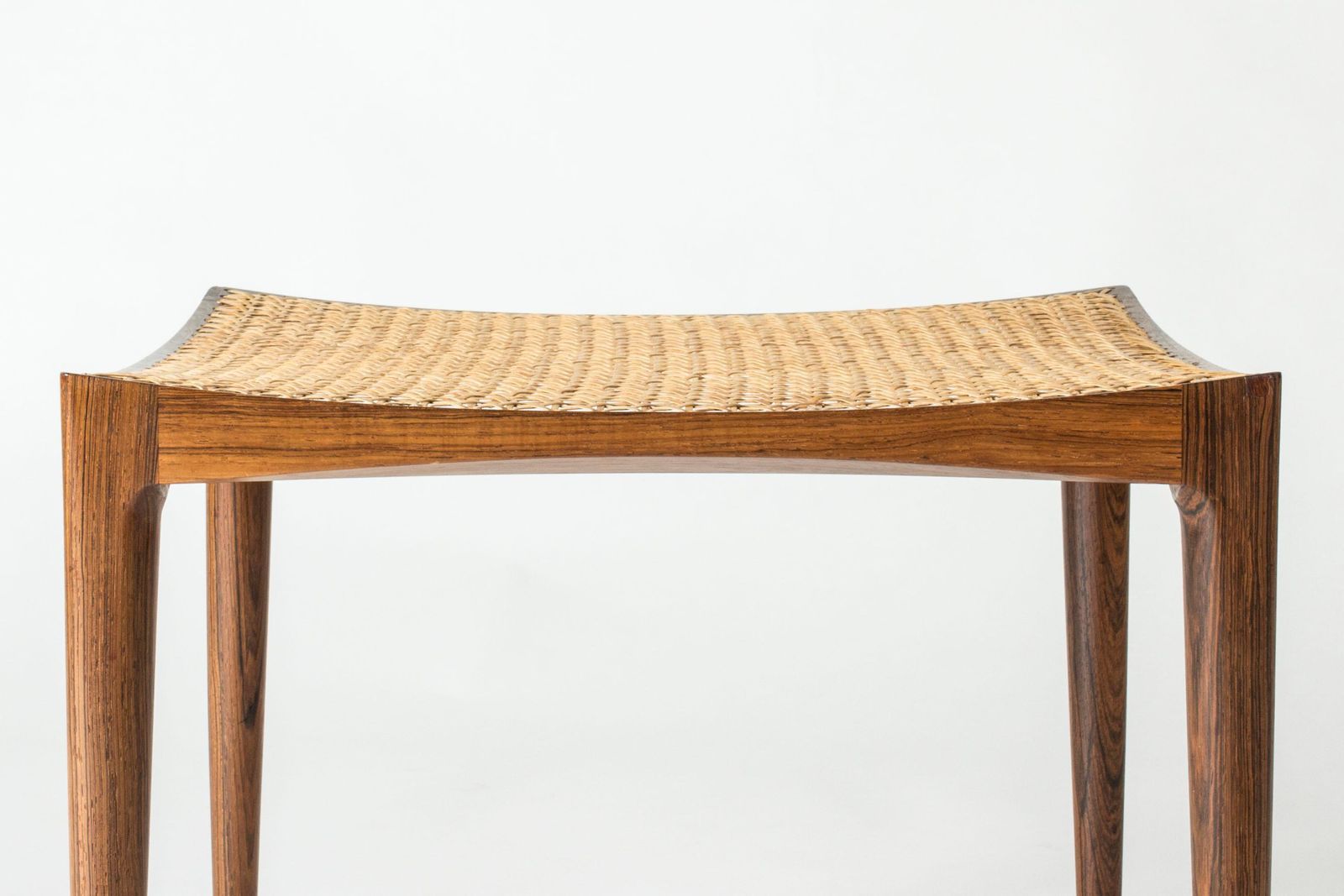 Tabouret scandinave moderne en rotin par Bernt Petersen, Danemark, années 1950 photo for sale