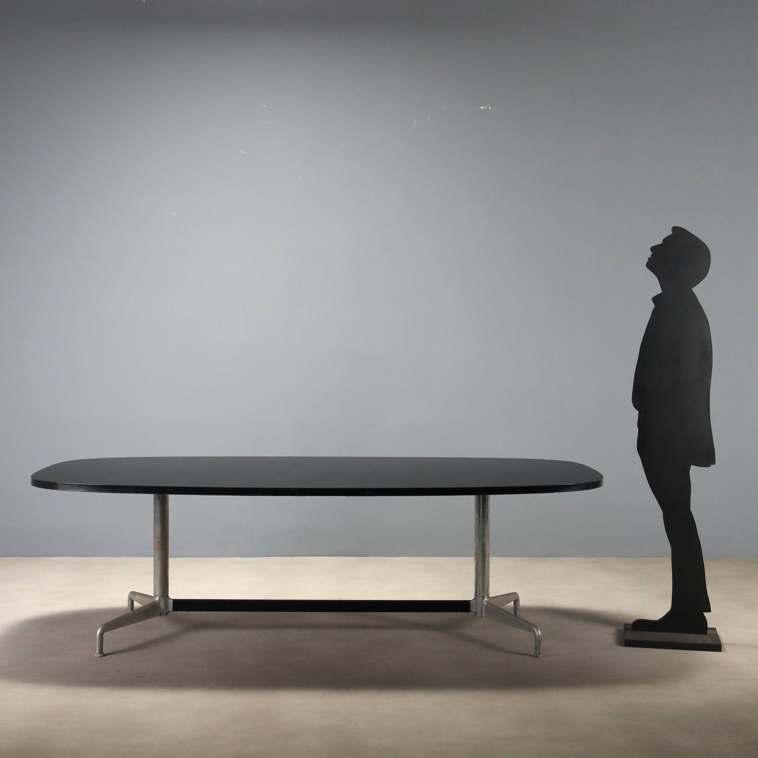 Grande table par Charles et Ray Eames photo furniture