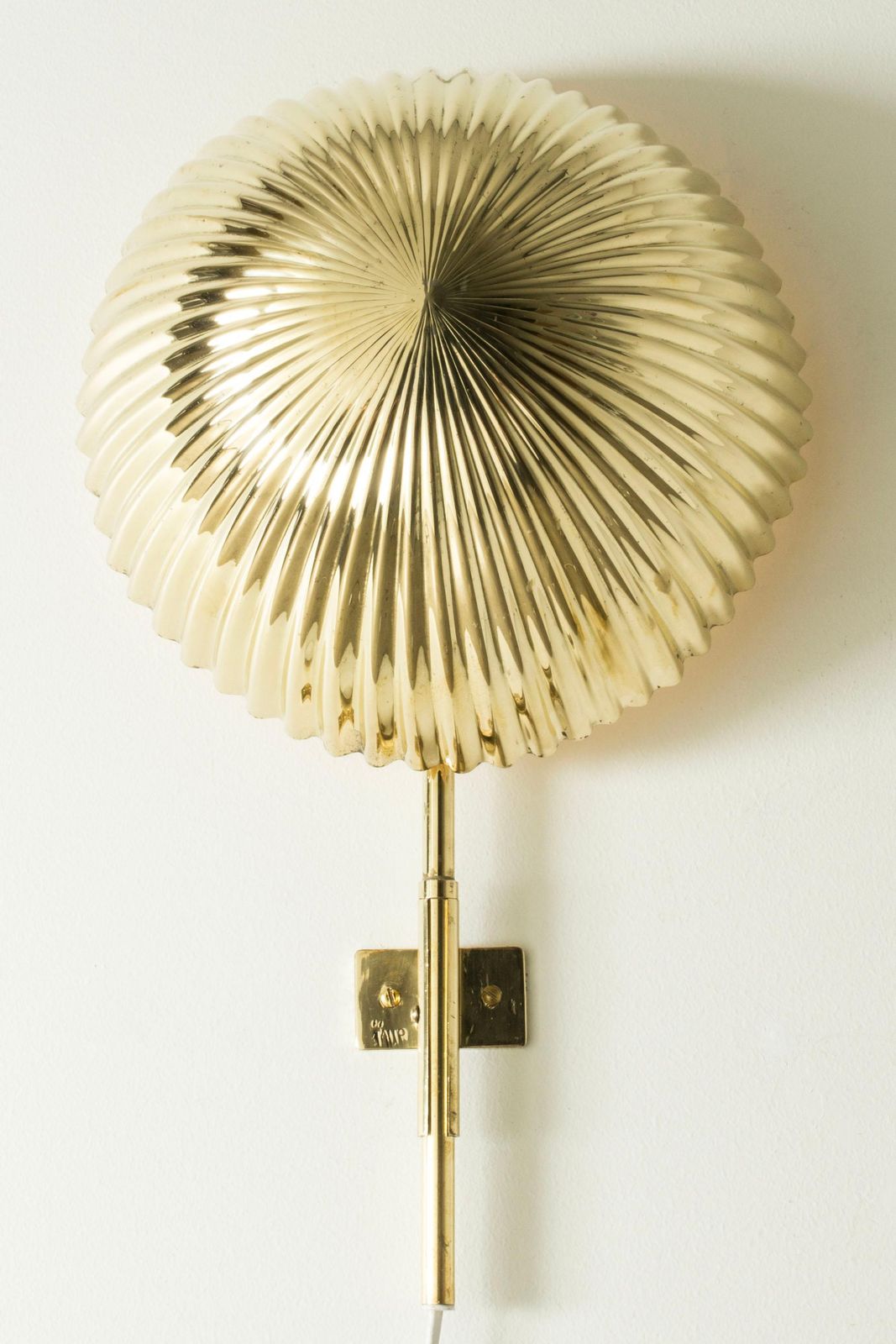 Messing Wandlamp Van Paavo Tynell Voor Taito Oy, Finland, jaren 1940 photo for sale