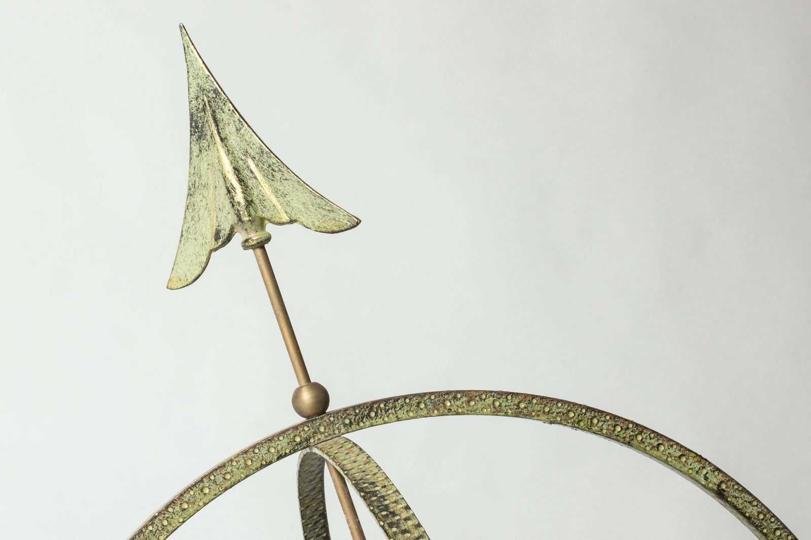 Cadran solaire scandinave moderne en bronze, par Gunnar Nylund, années 1940 photo furniture