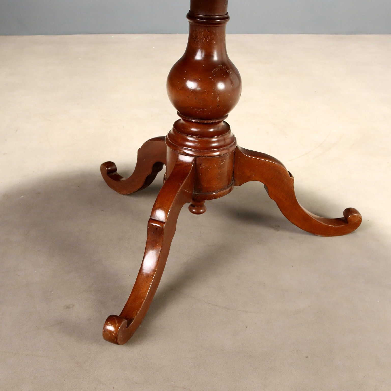 780.0 Table d'époque à marqueterie géométrique Emiliano photo