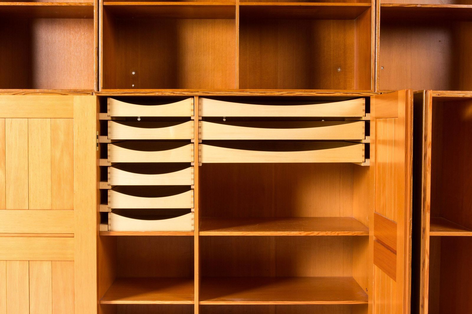 photo buy Modulaire Boekenkast In Oregon Pine Door Mogens Koch, Rud. Rasmussen, Denemarken, jaren 1950