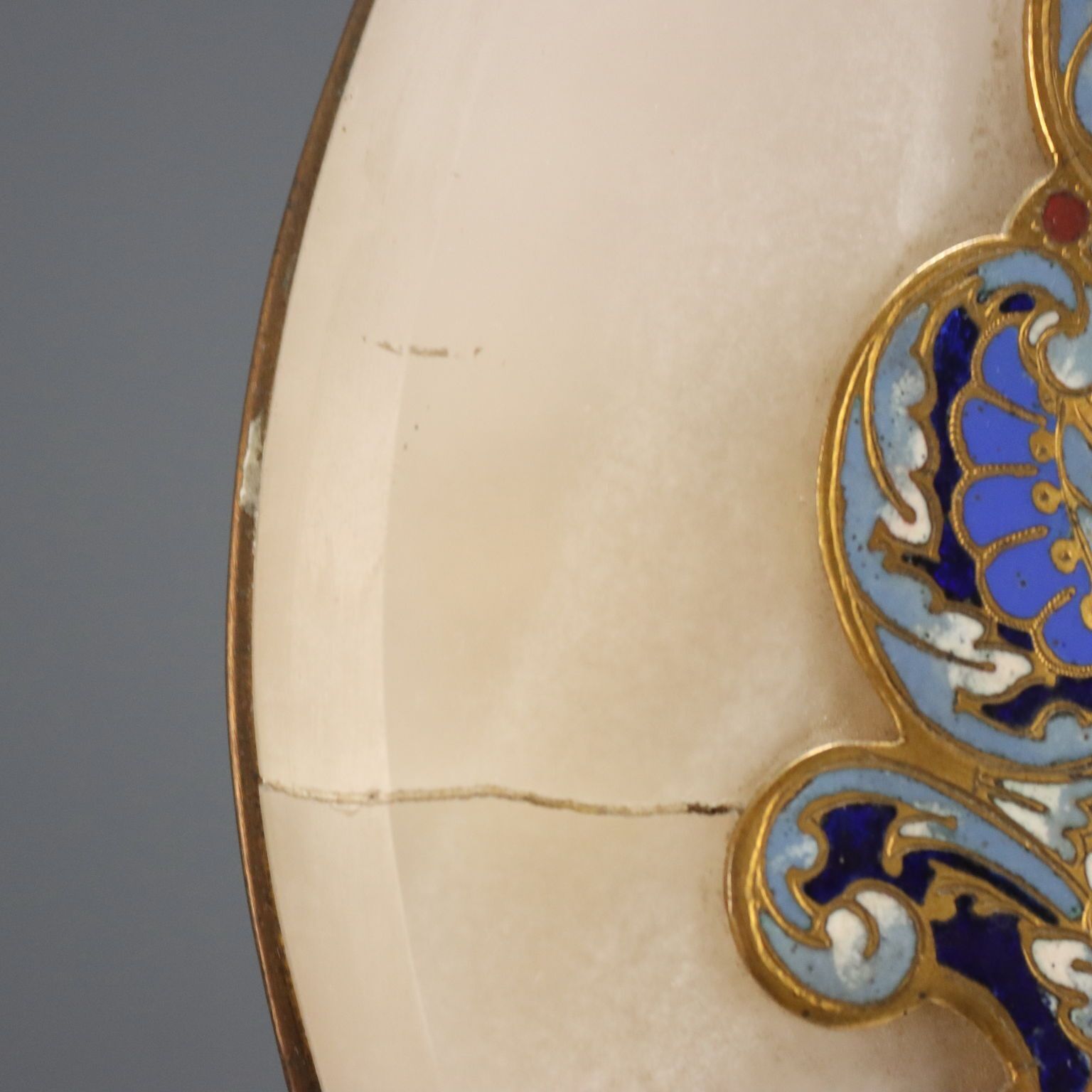 Petit miroir de table d'époque, émaux champlevé et ormolu, XIXe-XXe siècle photo vinterior