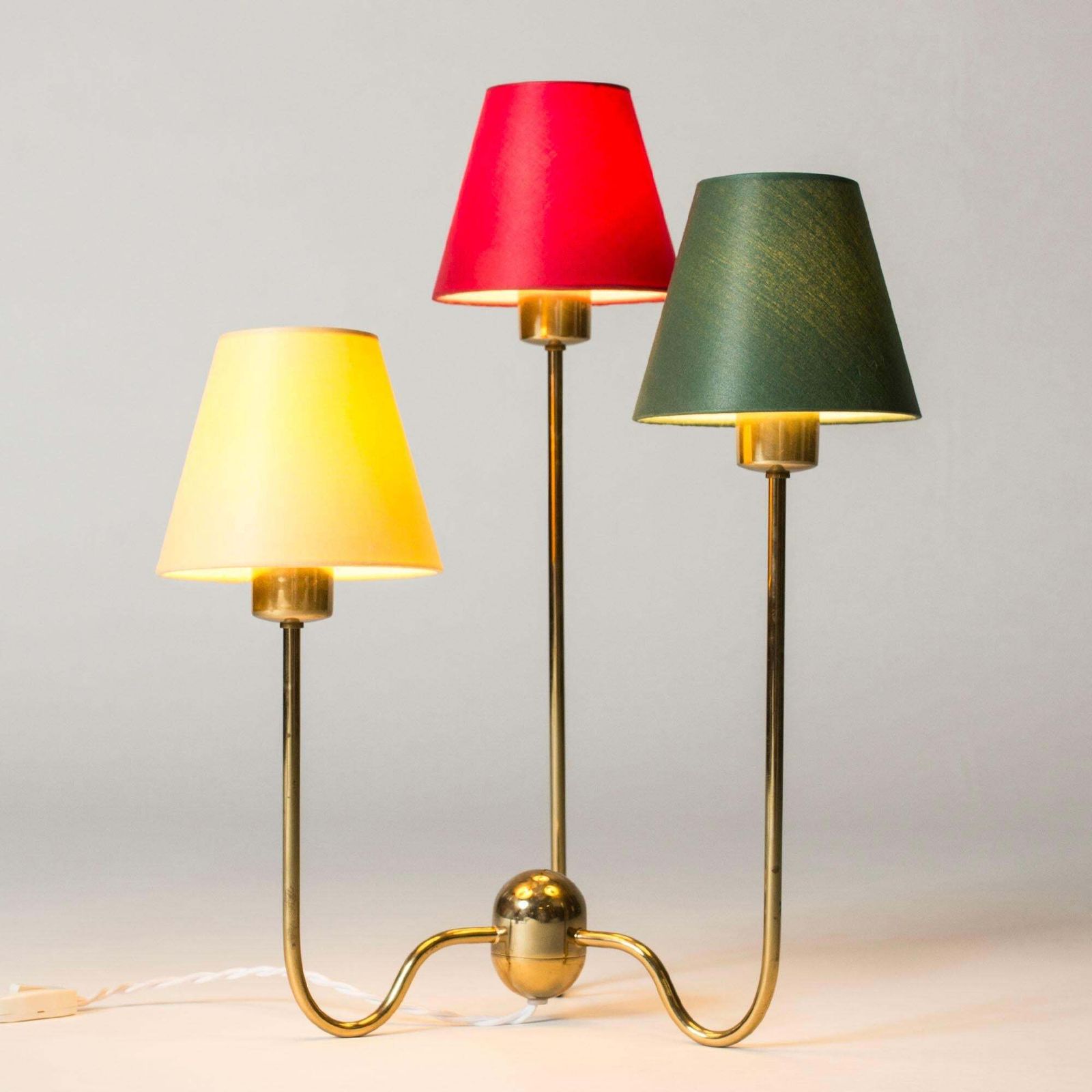 Lampe de table moderniste #2468 par Josef Frank pour Svenskt Tenn, Suède, années 1950 photo vinterior