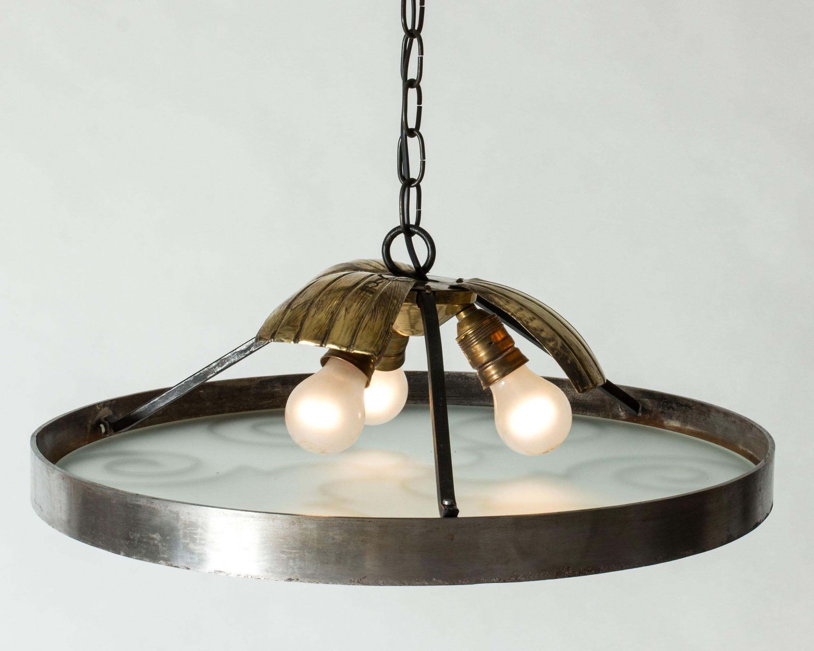 Plafonnier Swedish Grace par Lars Holmström, Suède, années 1930 photo for sale
