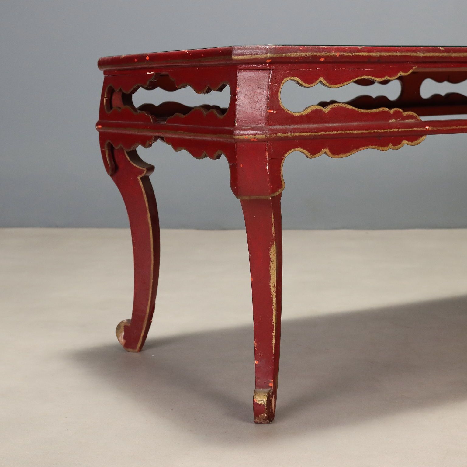 Chinoiserie Style Coffee Table   China 19th Century photo vinterior