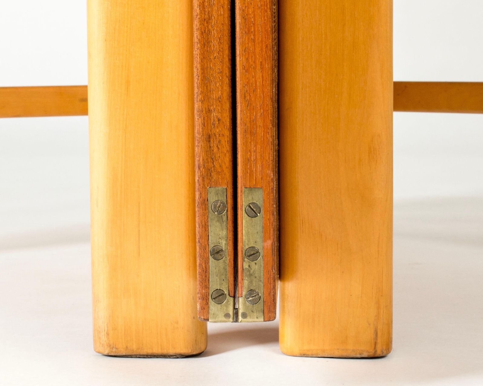 Maria eettafel van Bruno Mathsson, teak en beuk, jaren 1930, Zweden photo vinterior