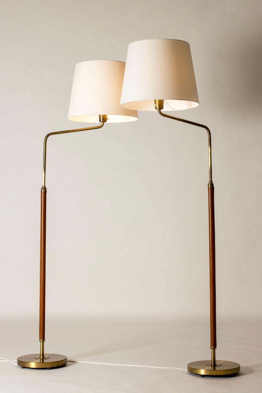 Lampadaires mid-century modern par Bertil Brisborg, NK, Suède, années 1940 photo furniture
