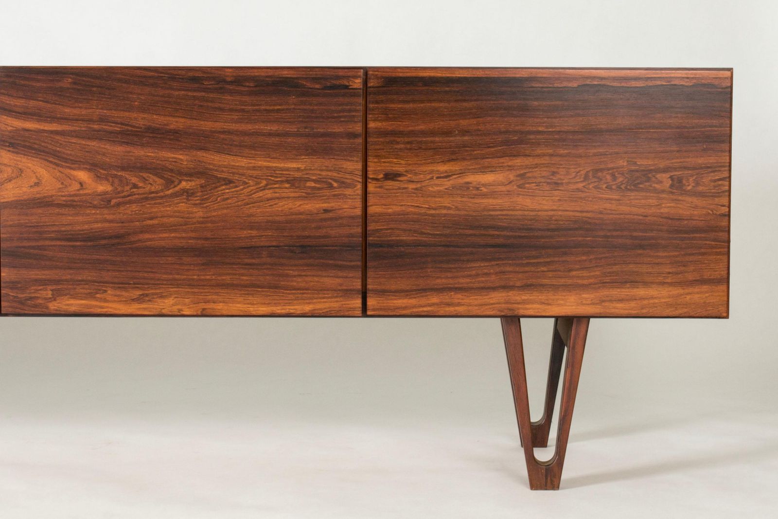 Enfilade moderniste vintage par Ib Kofod Larsen, Suède, années 1960 photo for sale