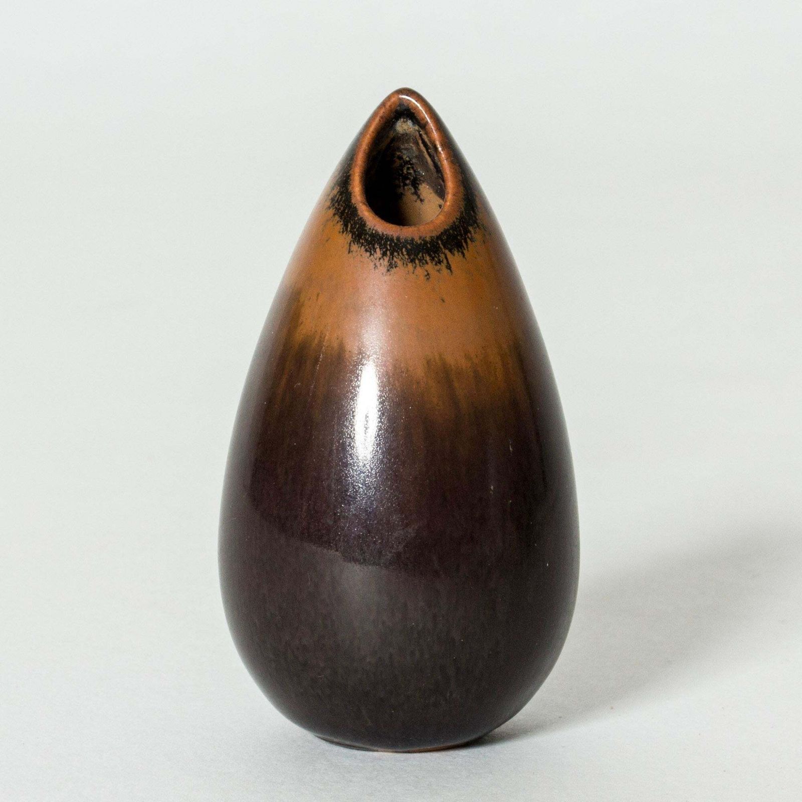 Vase en grès mid-century « Gnurgla » par Stig Lindberg, Gustavsberg, Suède, années 1950 photo furniture