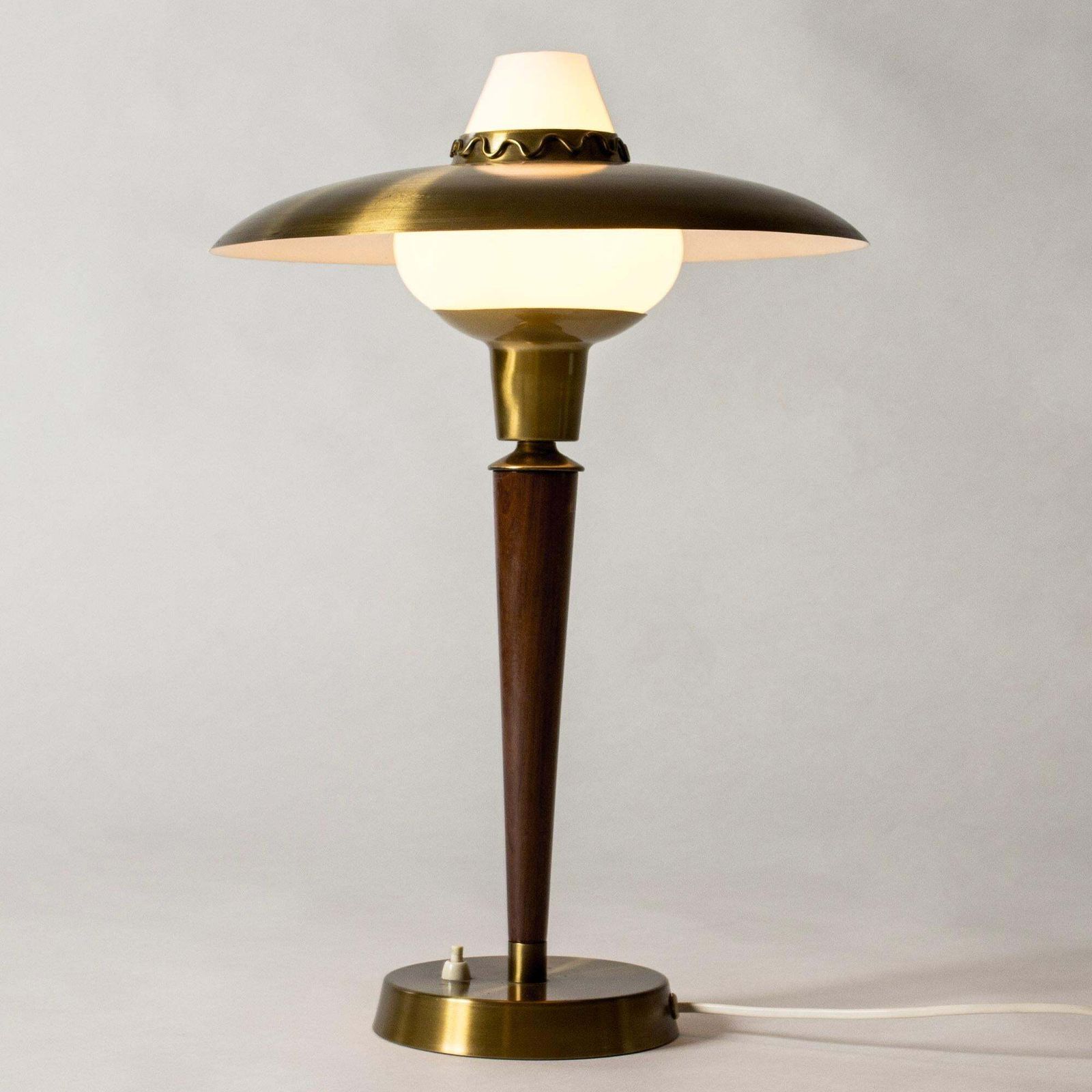Scandinavische mid-century tafellamp van Hans Agne Jakobsson, Zweden, ca. jaren 1950 photo for sale