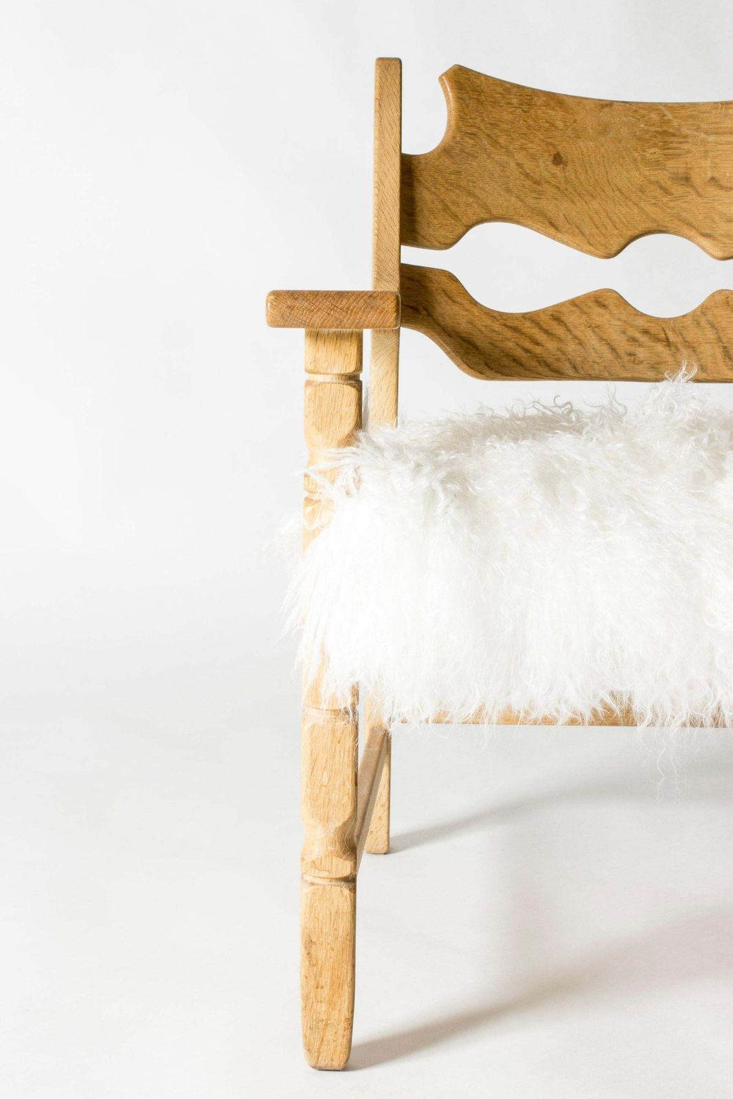 Fauteuil de salon mid-century modern en chêne par Henning Kjærnulf, Danemark, années 1960 photo for sale