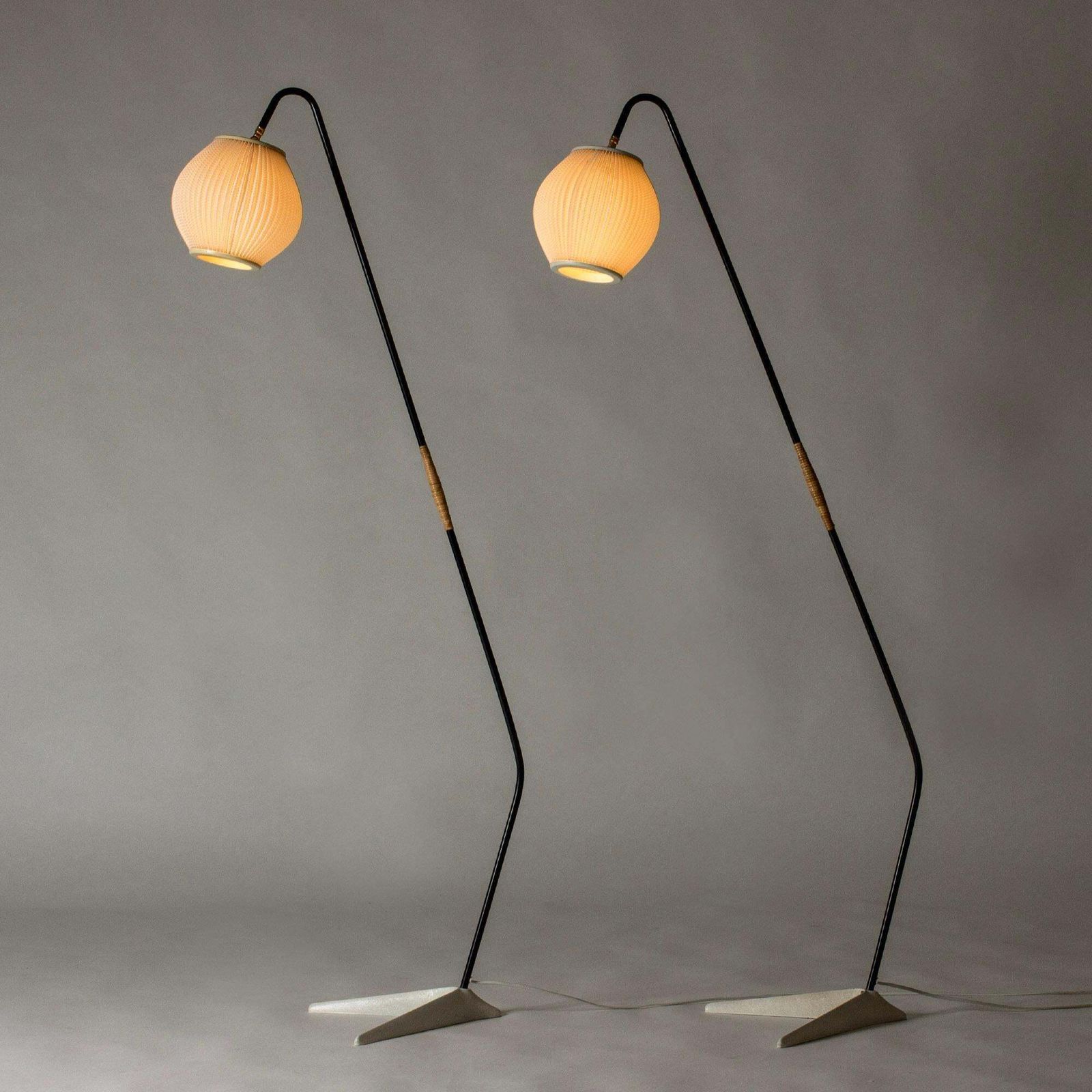 Paire de lampadaires modernistes par Svend Aage Holm Sørensen, Danemark, années 1950 photo furniture