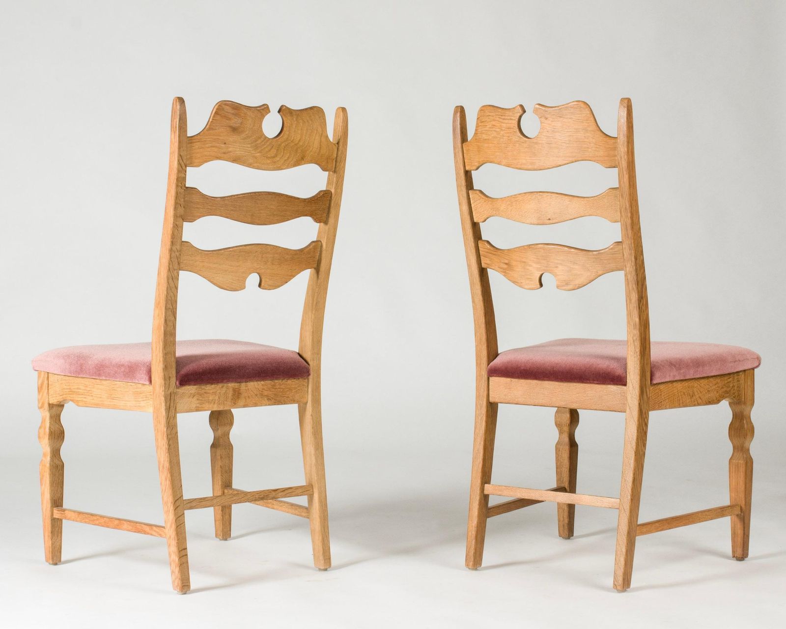 Mid-century eetkamerstoelen van Henning Kjærnulf, Denemarken, jaren 1960, set van zes photo Meubels