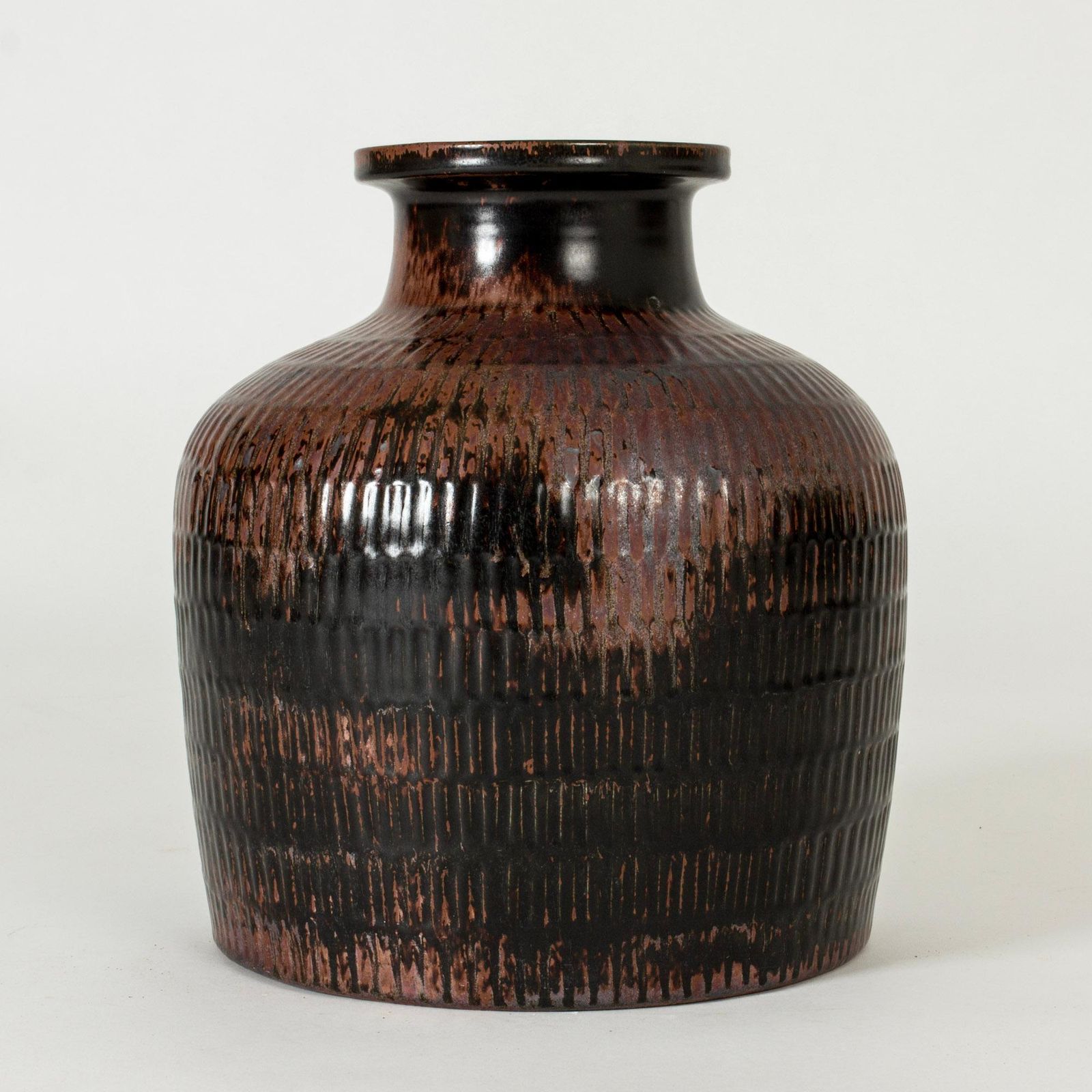 Vase de sol mid-century en grès par Stig Lindberg, Gustavsberg, Suède, années 1960 photo Décoration