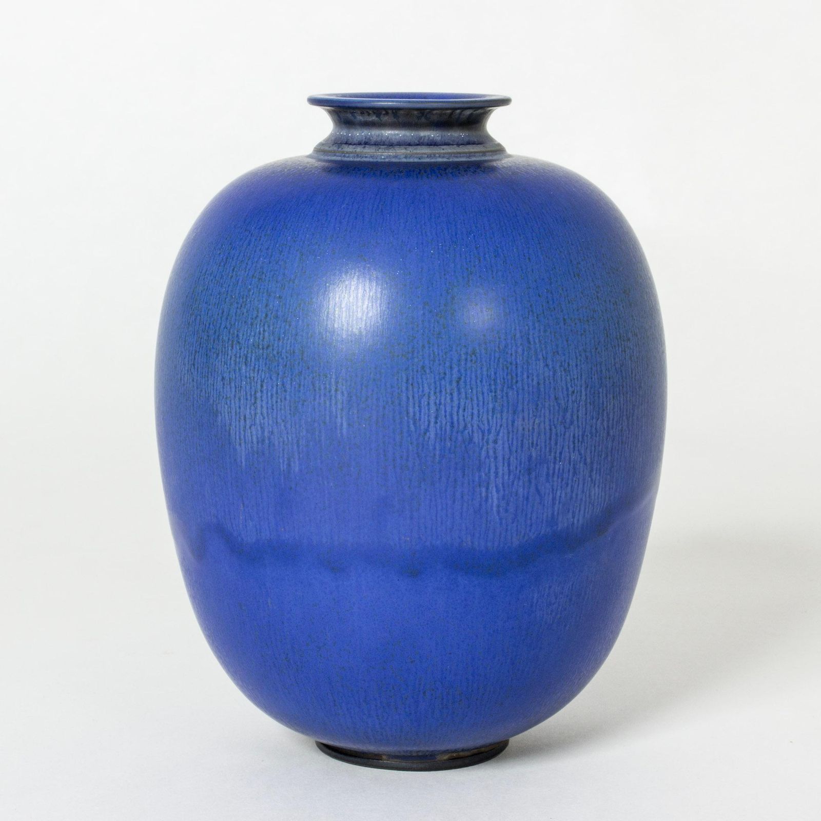 Vase en grès mid-century par Berndt Friberg, Gustavsberg, Suède, 1944-1947 photo furniture