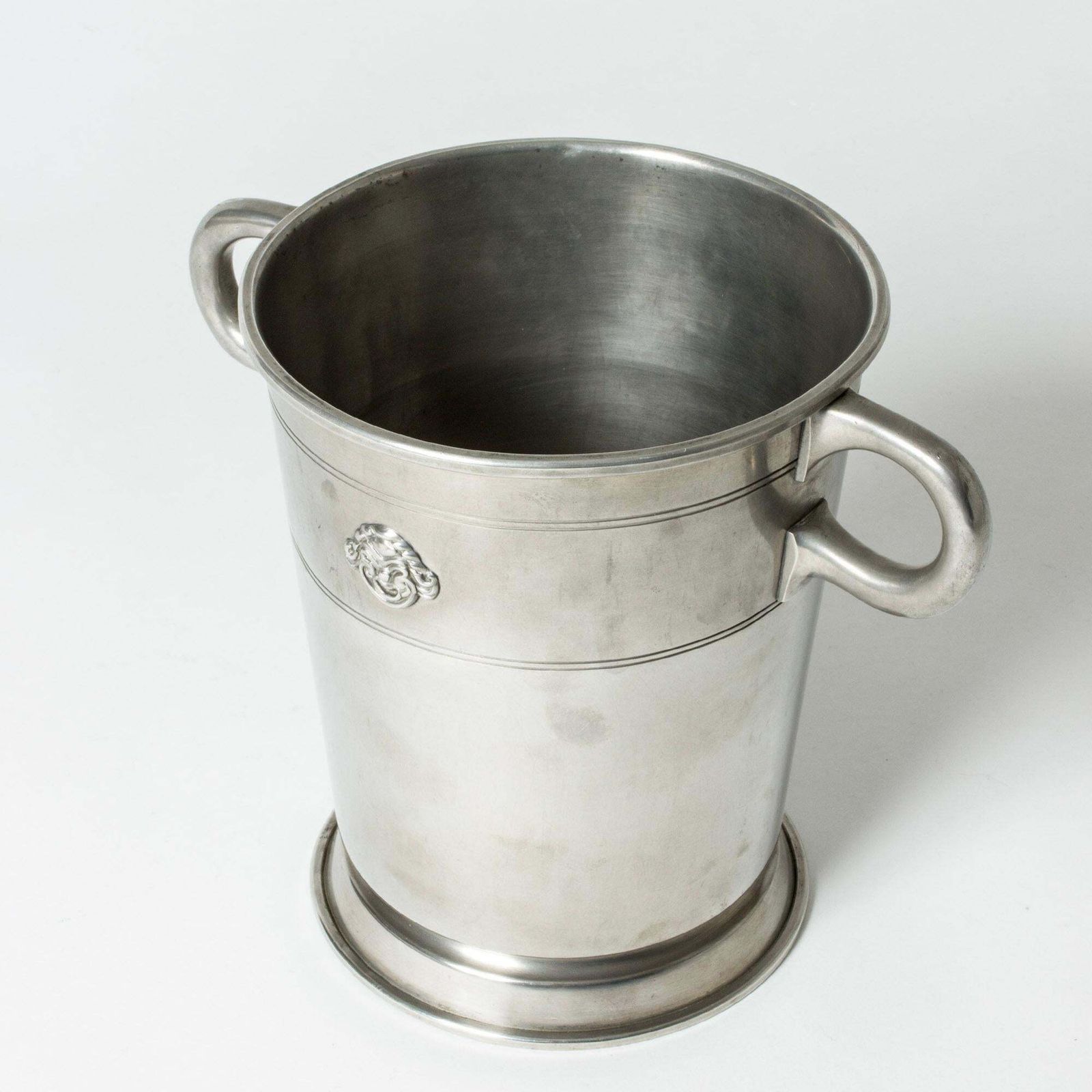 Seau à glace vintage en étain par Hugo Ghelin, Ystad Metall, Suède, 1928 photo for sale