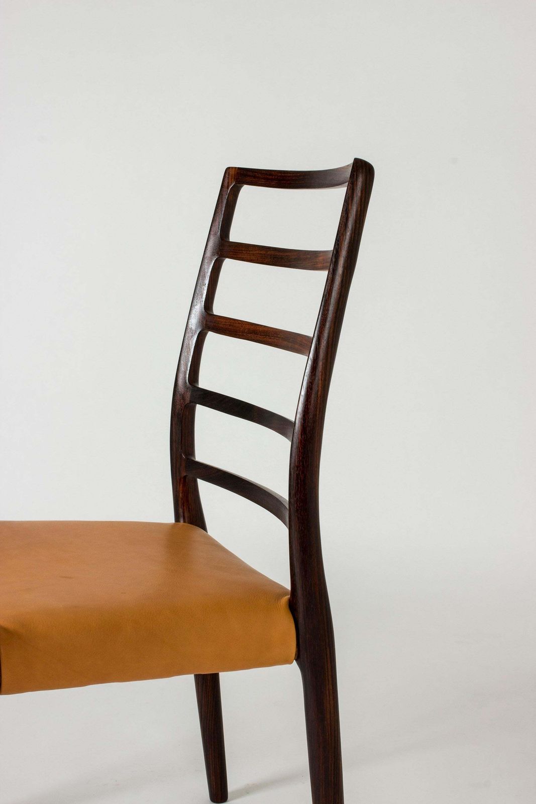 Set van acht eetkamerstoelen van Niels O. Møller, Denemarken, jaren 1950 photo vinterior