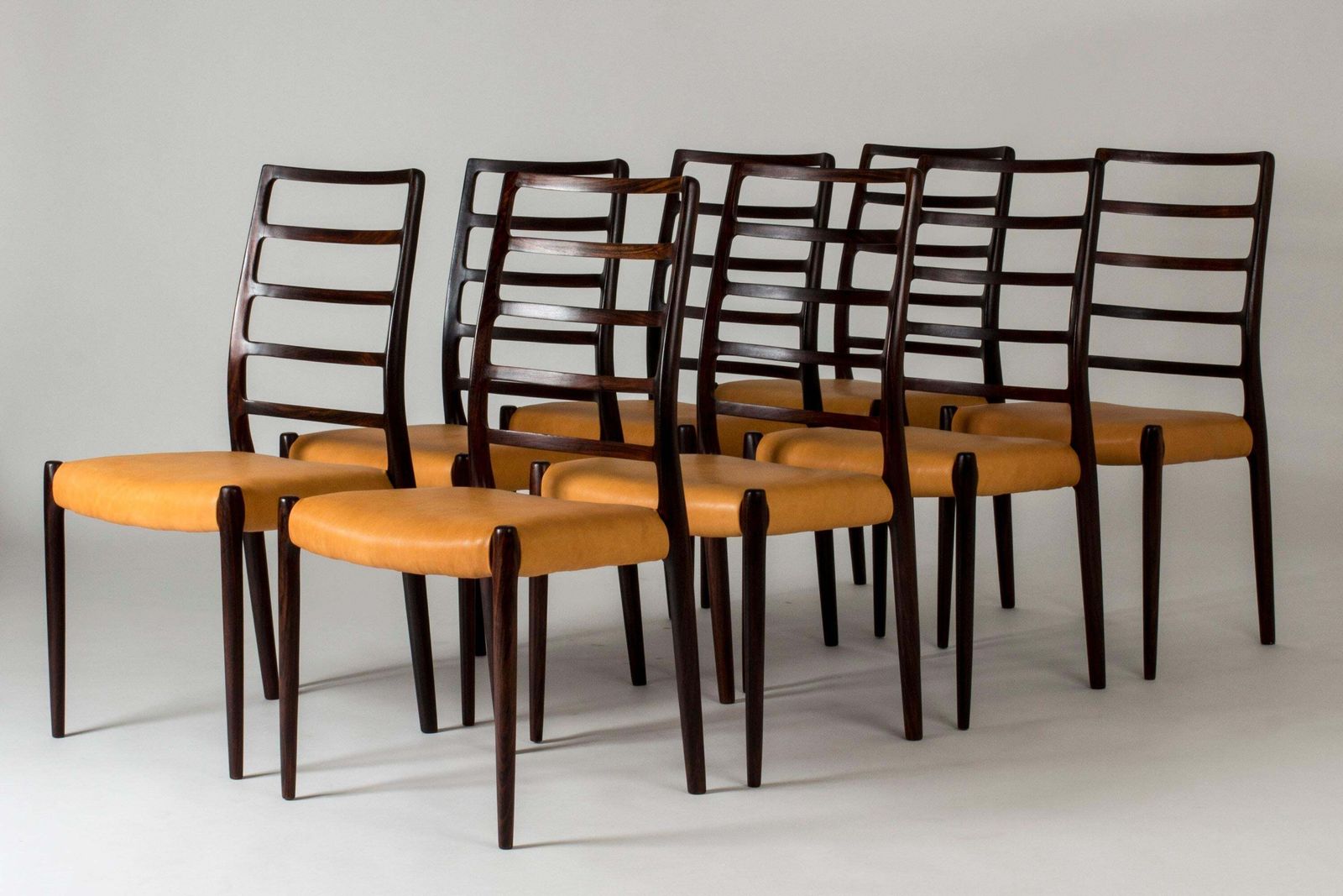 photo for sale Set van acht eetkamerstoelen van Niels O. Møller, Denemarken, jaren 1950