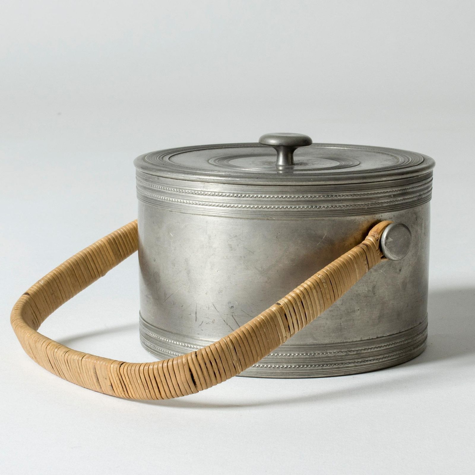 Tinnen pot van Estrid Ericson photo vinterior