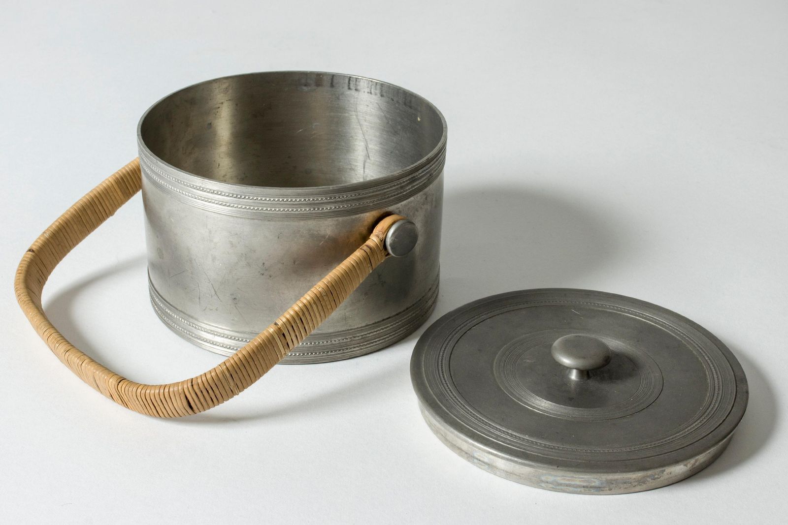 Tinnen pot van Estrid Ericson photo buy