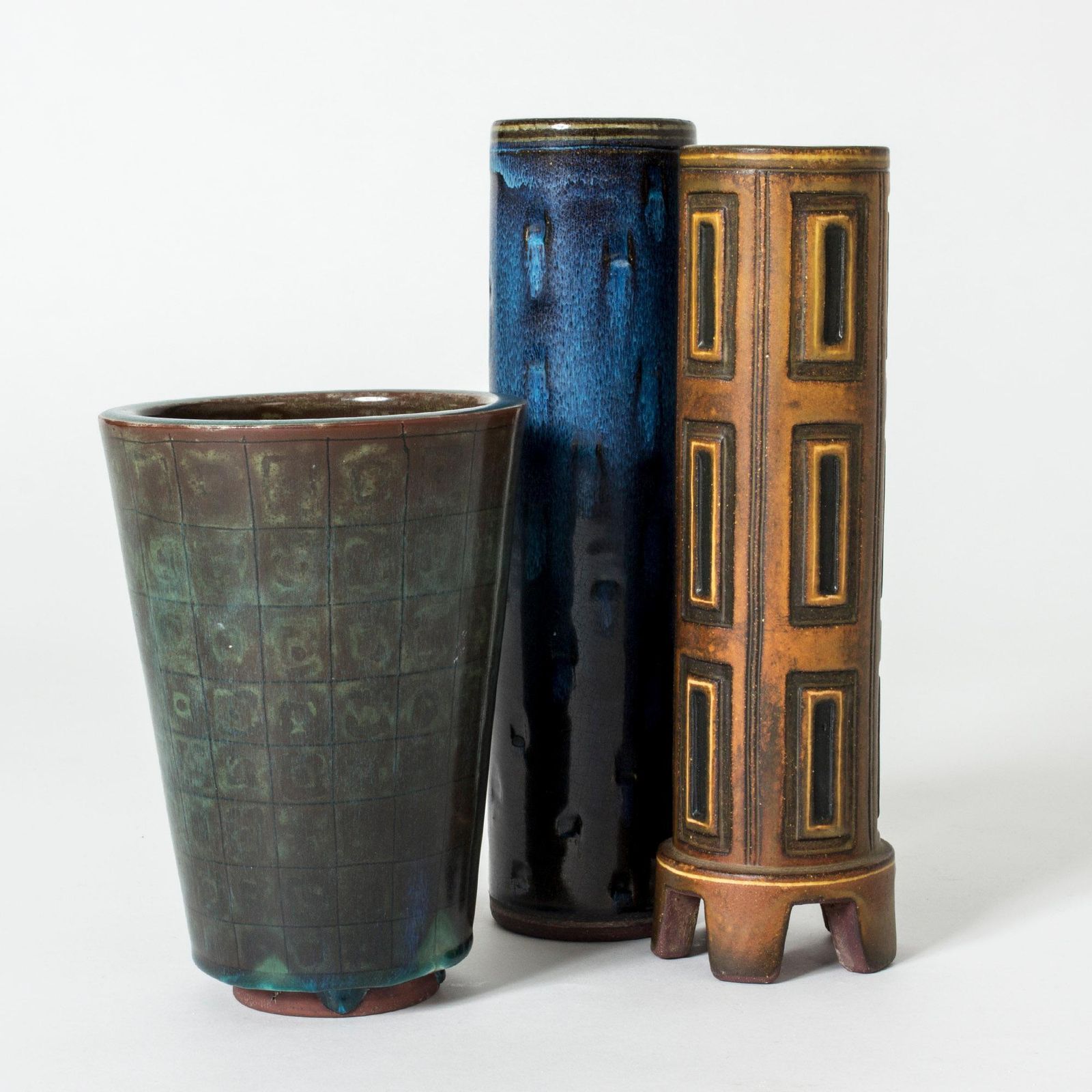photo furniture Steengoed "Farsta Rust" vaas van Wilhelm Kåge voor Gustavsberg, Zweden, jaren 1940