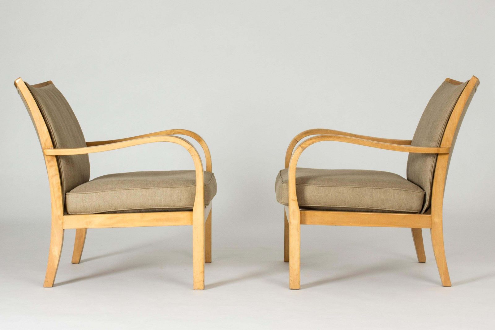 Paar Functionalist Berk En Linnen Lounge Chairs Door Axel Larsson Voor Bodafors photo furniture