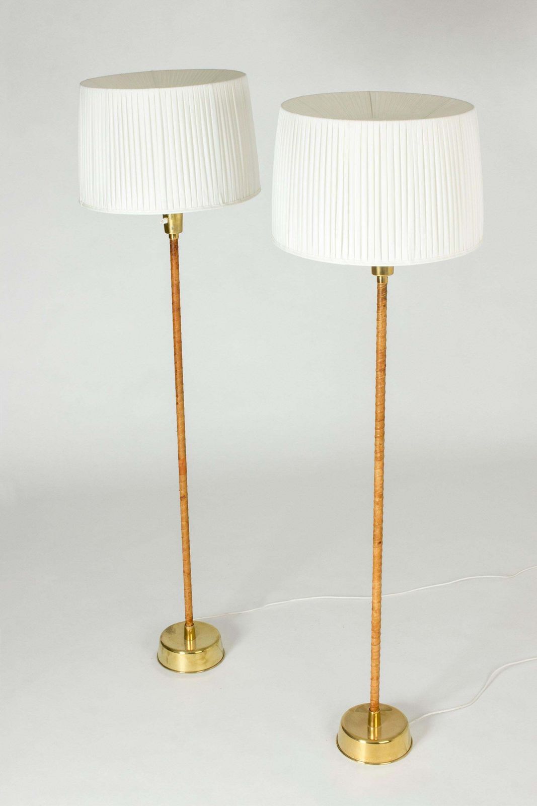 Paire de lampadaires par Lisa Johansson-Pape pour Orno photo vinterior
