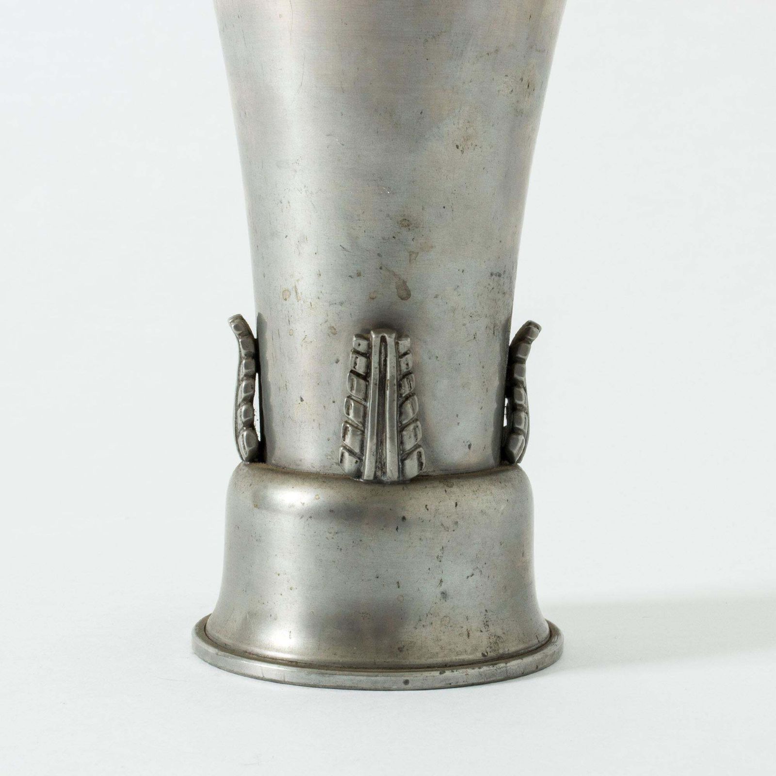 Tinnen vaas van Ystad Metall photo Woonaccessoires