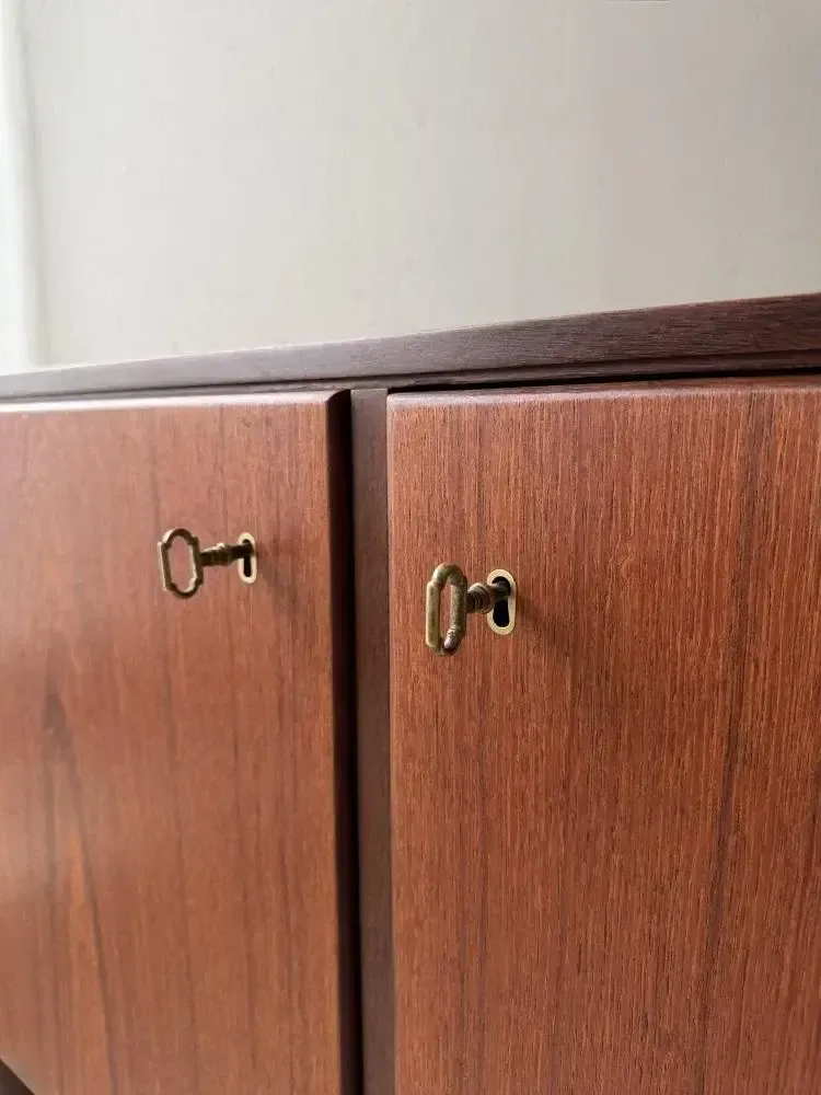 Deens teakhouten dressoir, jaren 1960 photo furniture