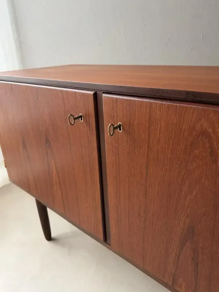 Deens teakhouten dressoir, jaren 1960 photo buy