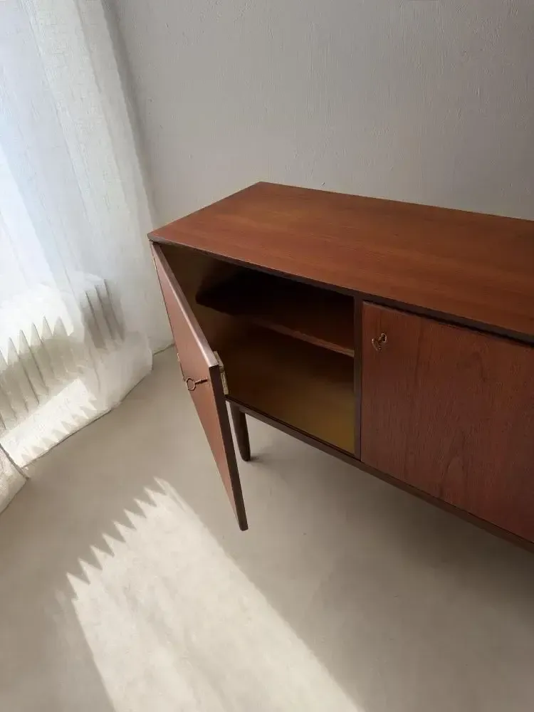 2212.0 Deens teakhouten dressoir, jaren 1960 photo